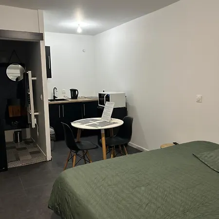 Les Lilas Lejlighedshotel Soyaux